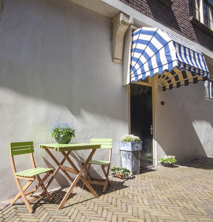 Blom Aan De Gracht Bed and Breakfast Dordrecht Exteriör bild